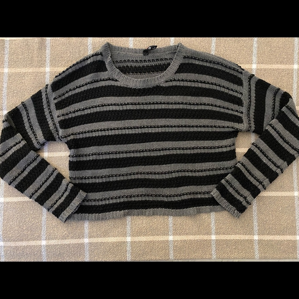 Sweater Crop Top